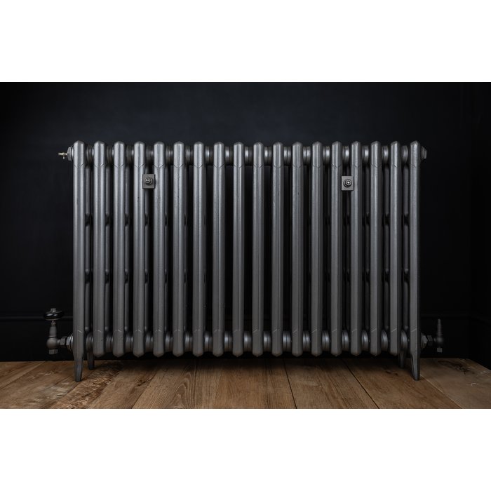 Traditional Victorian 3 Column 745mm Cast Iron Radiator 18 Section GM with Gun Metal Accessories (CDC-745-18-GMGM-BUND)