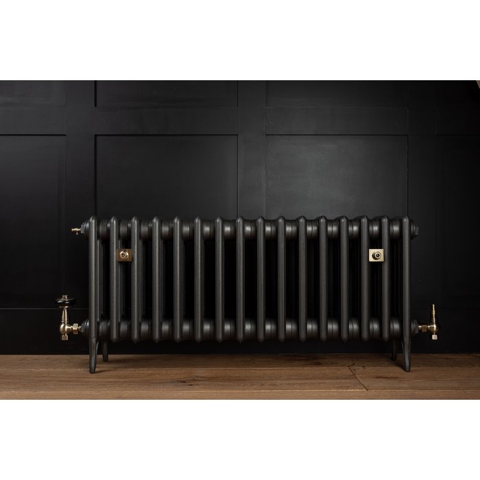 Traditional Victorian 4 Column 460mm Cast Iron Radiator 16 Section MB with Antique Brass Accessories (CDC-460-16-MBAB-BUND)