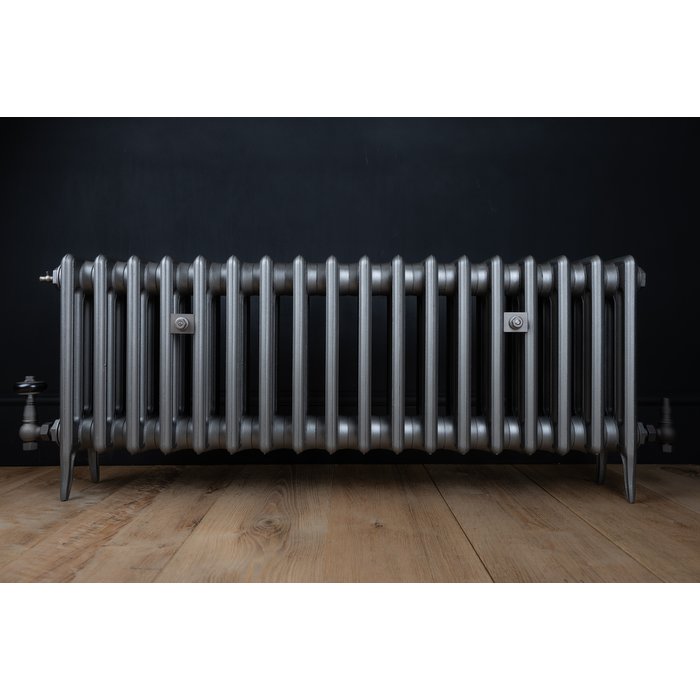 Traditional Victorian 4 Column 460mm Cast Iron Radiator 18 Section GM with Gun Metal Accessories (CDC-460-18-GMGM-BUND)
