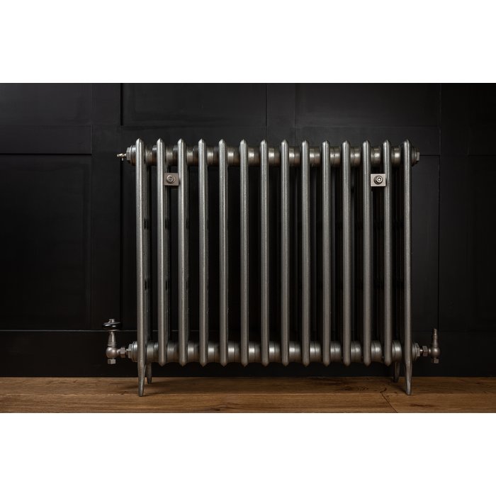 Traditional Victorian 4 Column 760mm Cast Iron Radiator 14 Section GM with Gun Metal Accessories (CDC-760-14-GMGM-BUND)