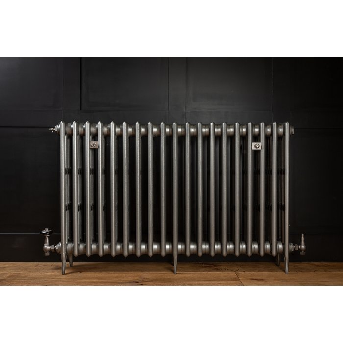 Traditional Victorian 4 Column 760mm Cast Iron Radiator 19 Section GM with Gun Metal Accessories (CDC-760-19-GMGM-BUND)